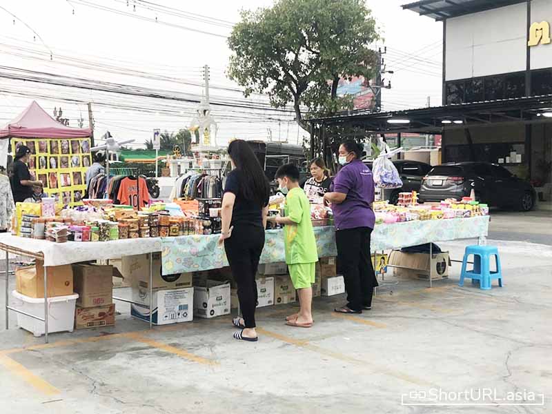ตลาดบัวทองตอนเย็น